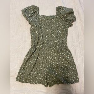 Green floral romper 5t